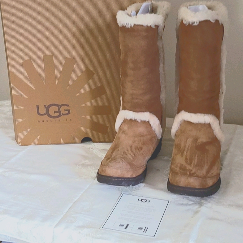 UGG Women's Kaita